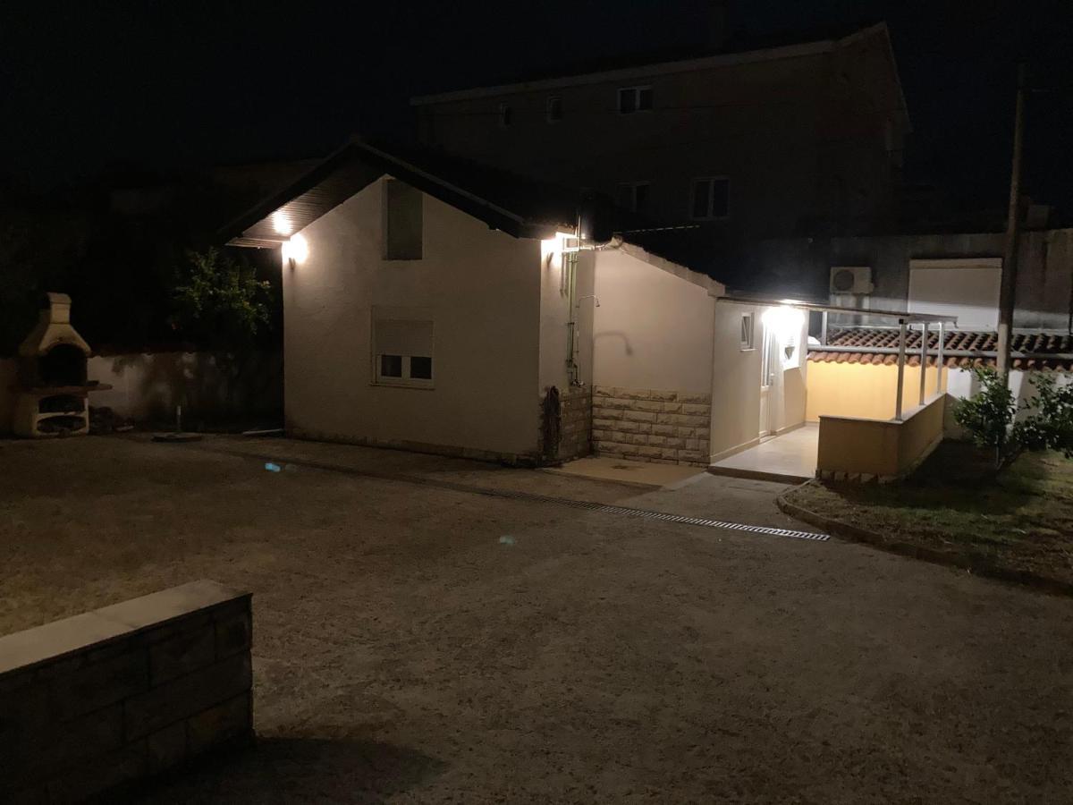 Apartman 图兰杰 外观 照片